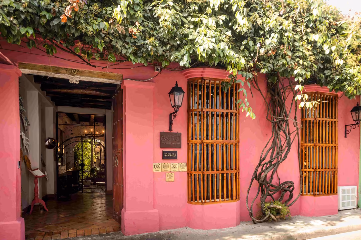 Fachada Bantú